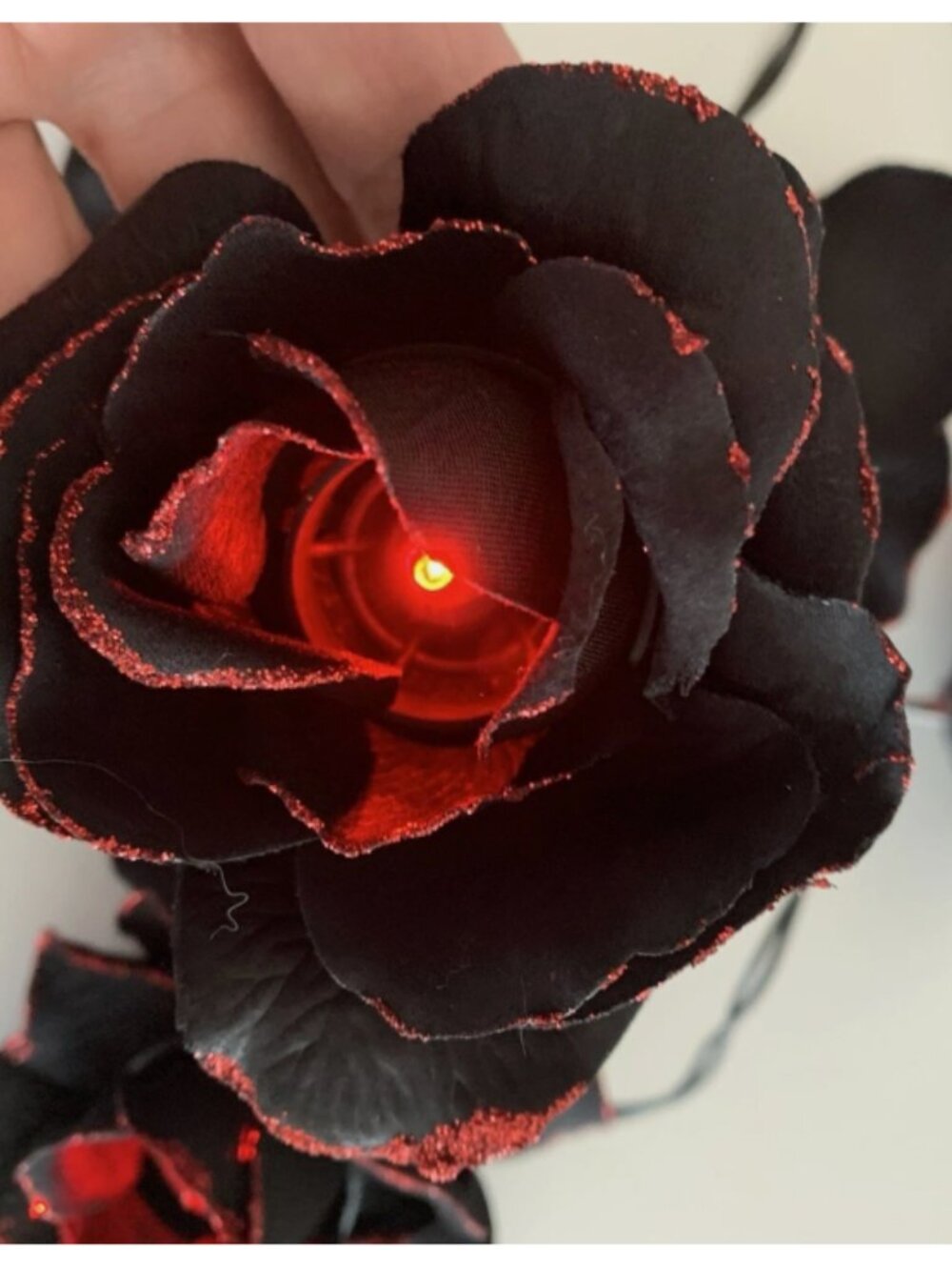 Black Roses w/ Red Glitter Edges (lights up) 6ft Garland, Goth, Halloween